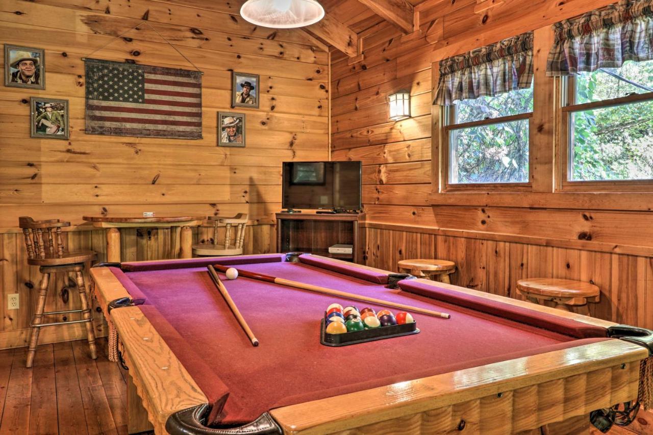 Cabin With Hot Tub And Deck, 3 Mi To Pigeon Forge Sevierville Extérieur photo