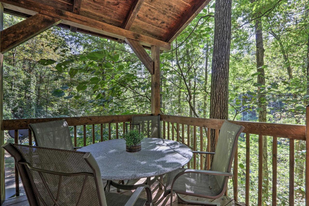 Cabin With Hot Tub And Deck, 3 Mi To Pigeon Forge Sevierville Extérieur photo