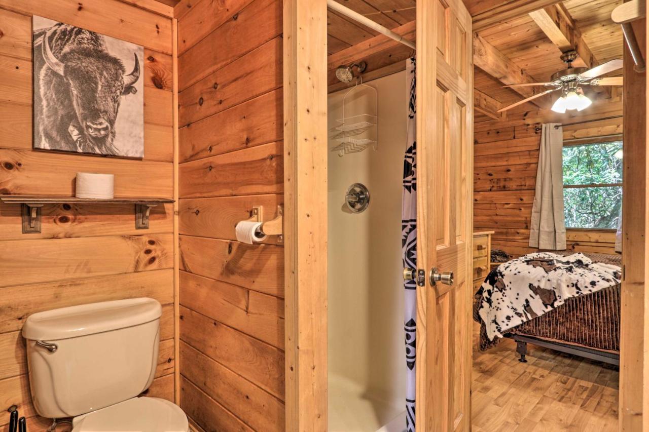 Cabin With Hot Tub And Deck, 3 Mi To Pigeon Forge Sevierville Extérieur photo